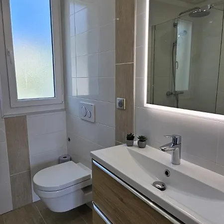 Apartment 4 Pieces 3 3 Salles De Bains 6 Couchages Vue Mer, 100 M Des Plages *