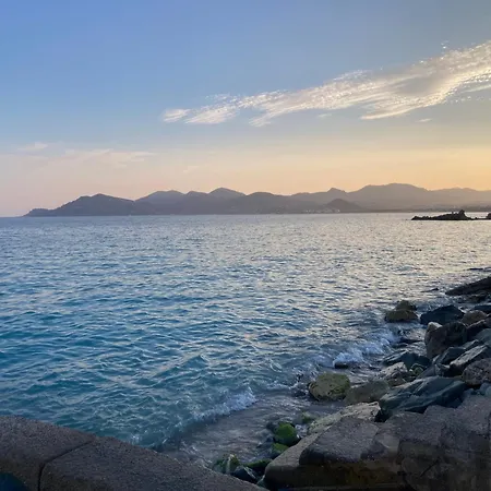 Appartamento Cannes, Sea View, Access, 3-bedroom Apartment, 100 M2, 3 Bathrooms, Sleeps 6, 100 Meters From