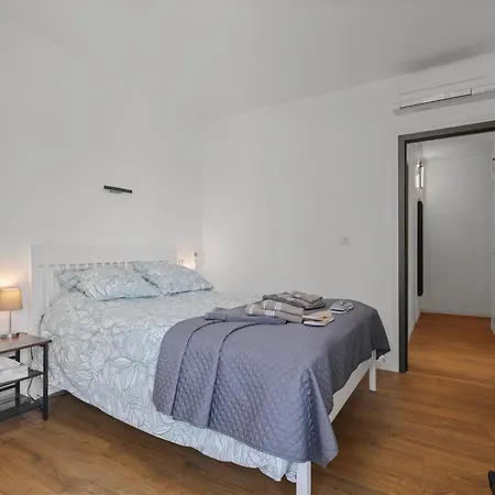 Appartamento Cannes, Sea View, Access, 3-bedroom Apartment, 100 M2, 3 Bathrooms, Sleeps 6, 100 Meters From *
