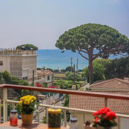 Appartamento Cannes, Sea View, Access, 3-bedroom Apartment, 100 M2, 3 Bathrooms, Sleeps 6, 100 Meters From *