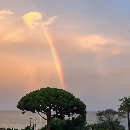 Appartamento Cannes, Sea View, Access, 3-bedroom Apartment, 100 M2, 3 Bathrooms, Sleeps 6, 100 Meters From *