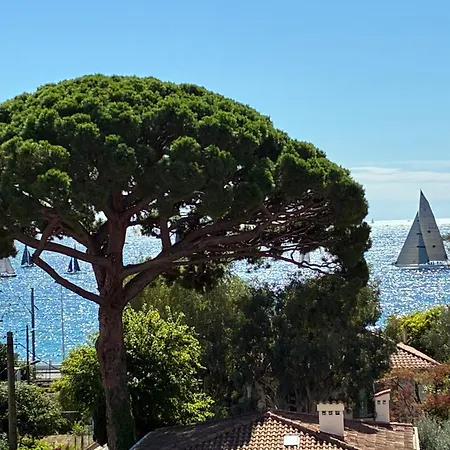 Cannes, Sea View, Access, 3-bedroom Apartment, 100 M2, 3 Bathrooms, Sleeps 6, 100 Meters From Appartamento
